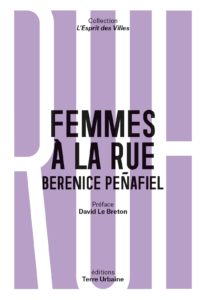 Femme a la rue